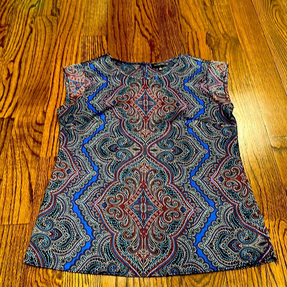 Multicolored top